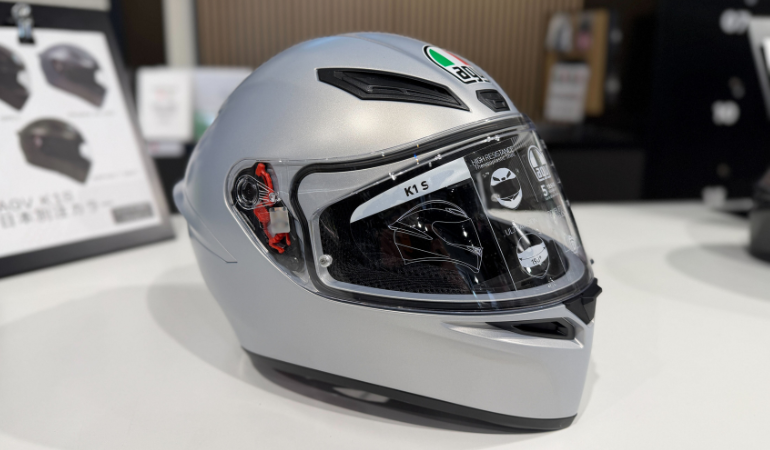 AGV K1S 日本別注カラー展示中